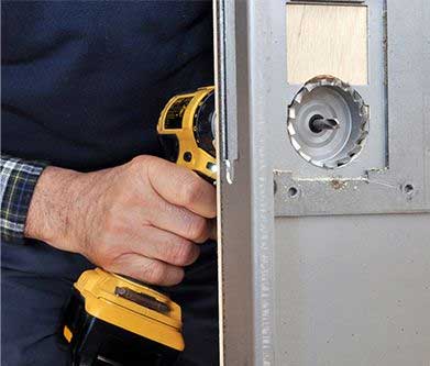 Commercial Lock Fitting And Key Systems